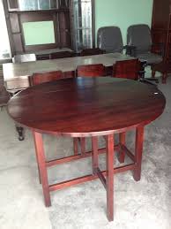 bàn tròn xếp gỗ