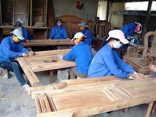 thợ mộc sửa chữa đồ gỗ tại nhà
