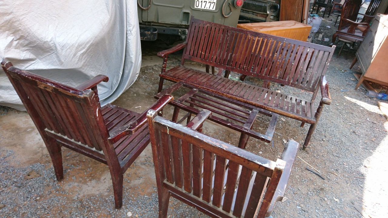 bàn ghế gỗ thẻ