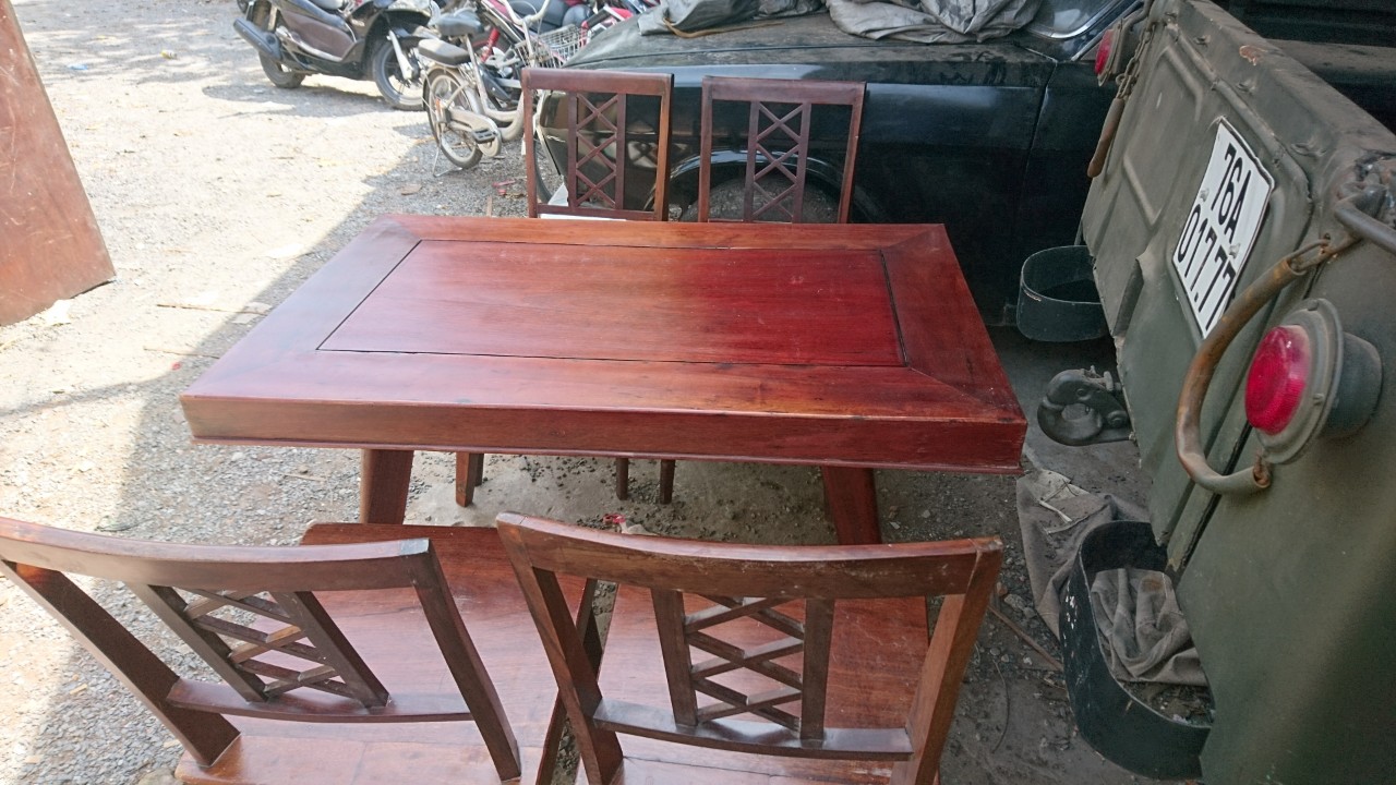 bộ bàn ăn 4 ghế gỗ giá rẻ