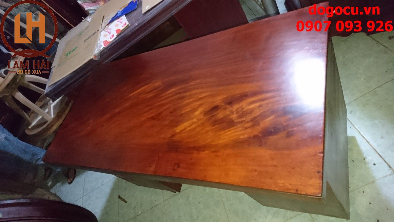 bàn làm việc gỗ kiểu xưa